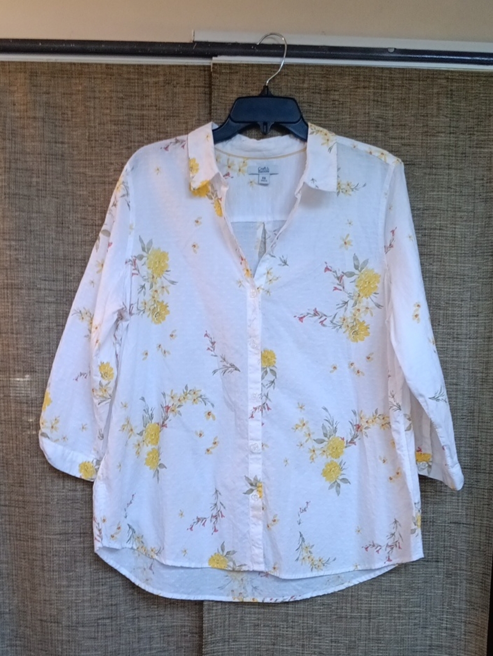 croft & barrow White Button-Down Shirt with Yellow Floral Print